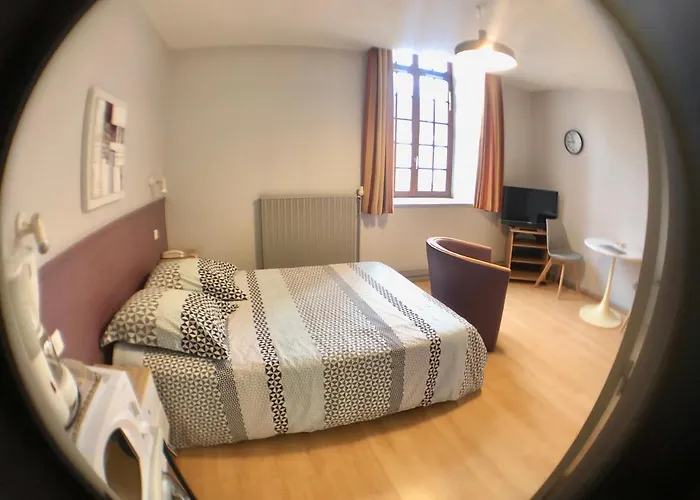 Thermotel דירה בורבון-לה-בה